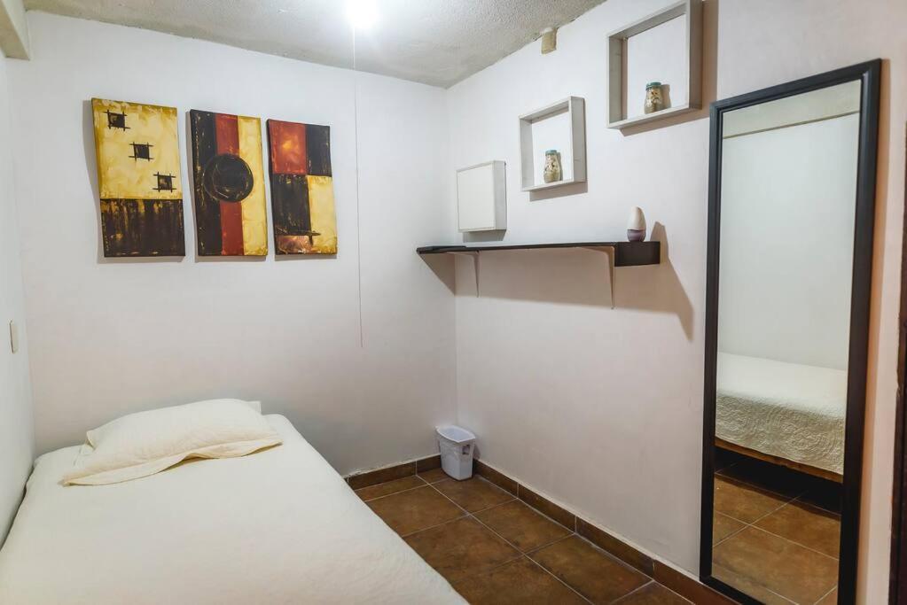 Departamento Grande Con 2 Recamaras Con Aire 5 Camas Wifi 115Mb, Cocina .Cochera Techada, #4 シウダー・バージェス エクステリア 写真