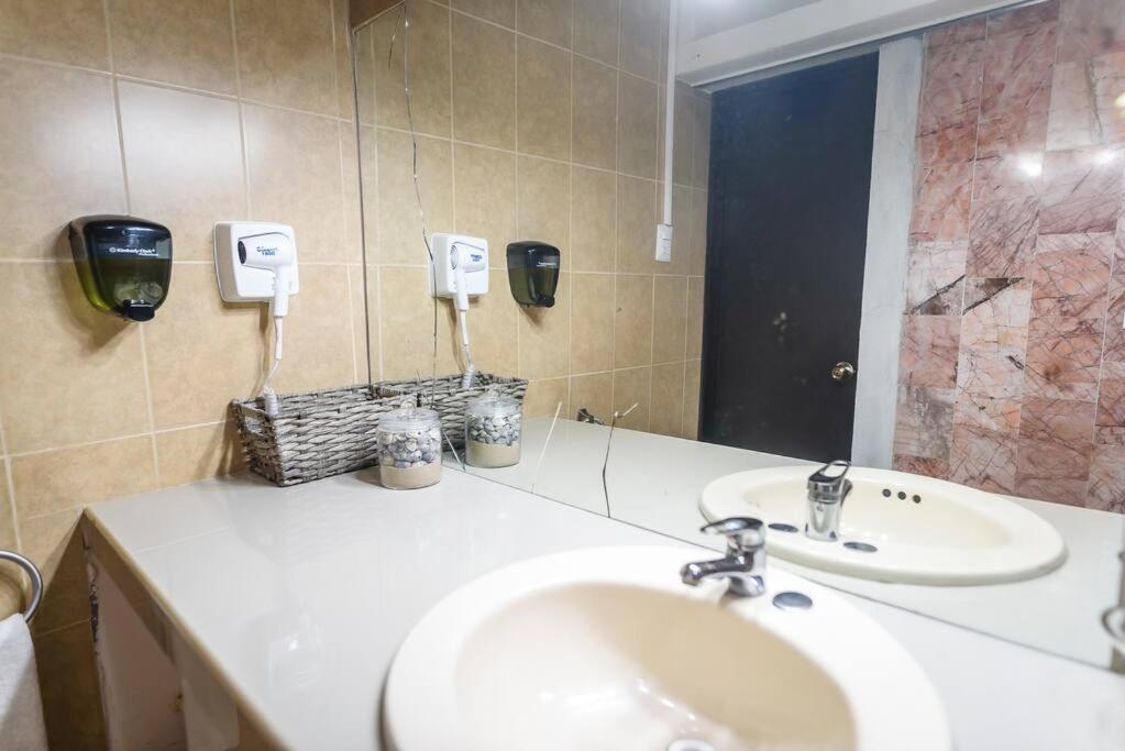 Departamento Grande Con 2 Recamaras Con Aire 5 Camas Wifi 115Mb, Cocina .Cochera Techada, #4 シウダー・バージェス エクステリア 写真